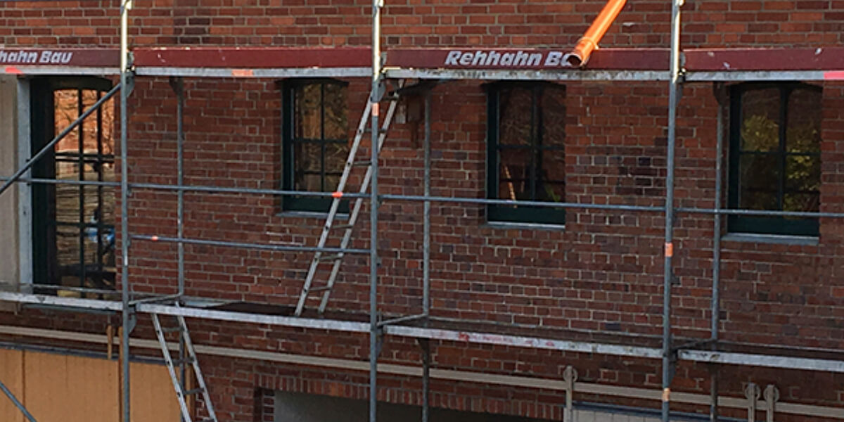 Rehhahn Bau nutzt in erster Linie ökologische Dämmstoffe für eine nachhaltige Wärmedämmung von Wohngebäuden.